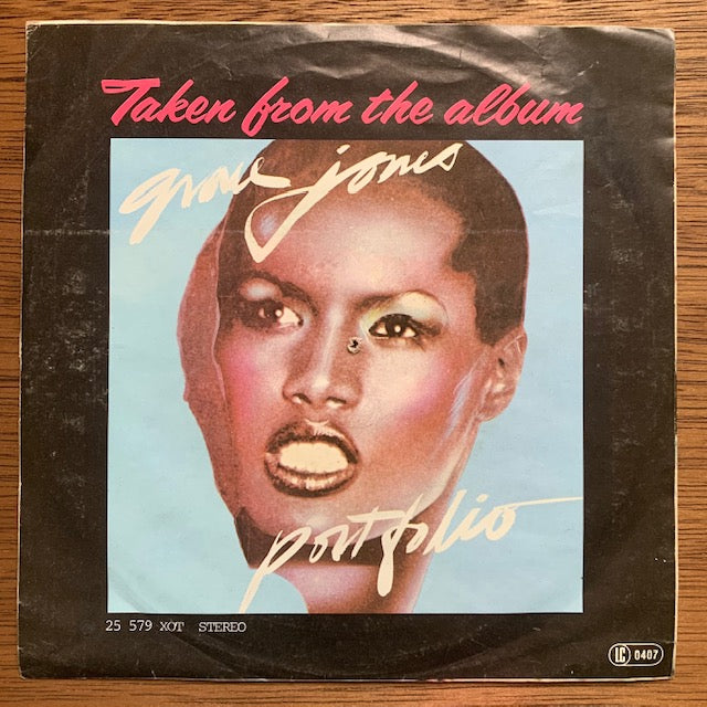 Grace Jones - La Vie En Rose