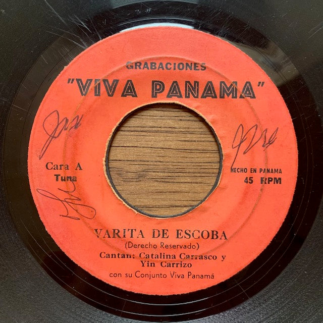 Catalina Carrasco y Yin Carrizo - Varita De Escoba