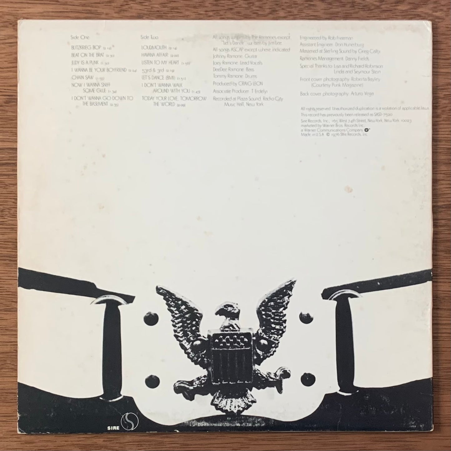 Ramones-Ramones(ラモーンズの激情)