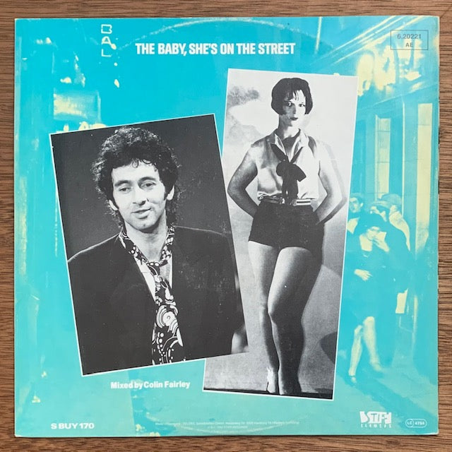 Jona Lewie - Love Detonator